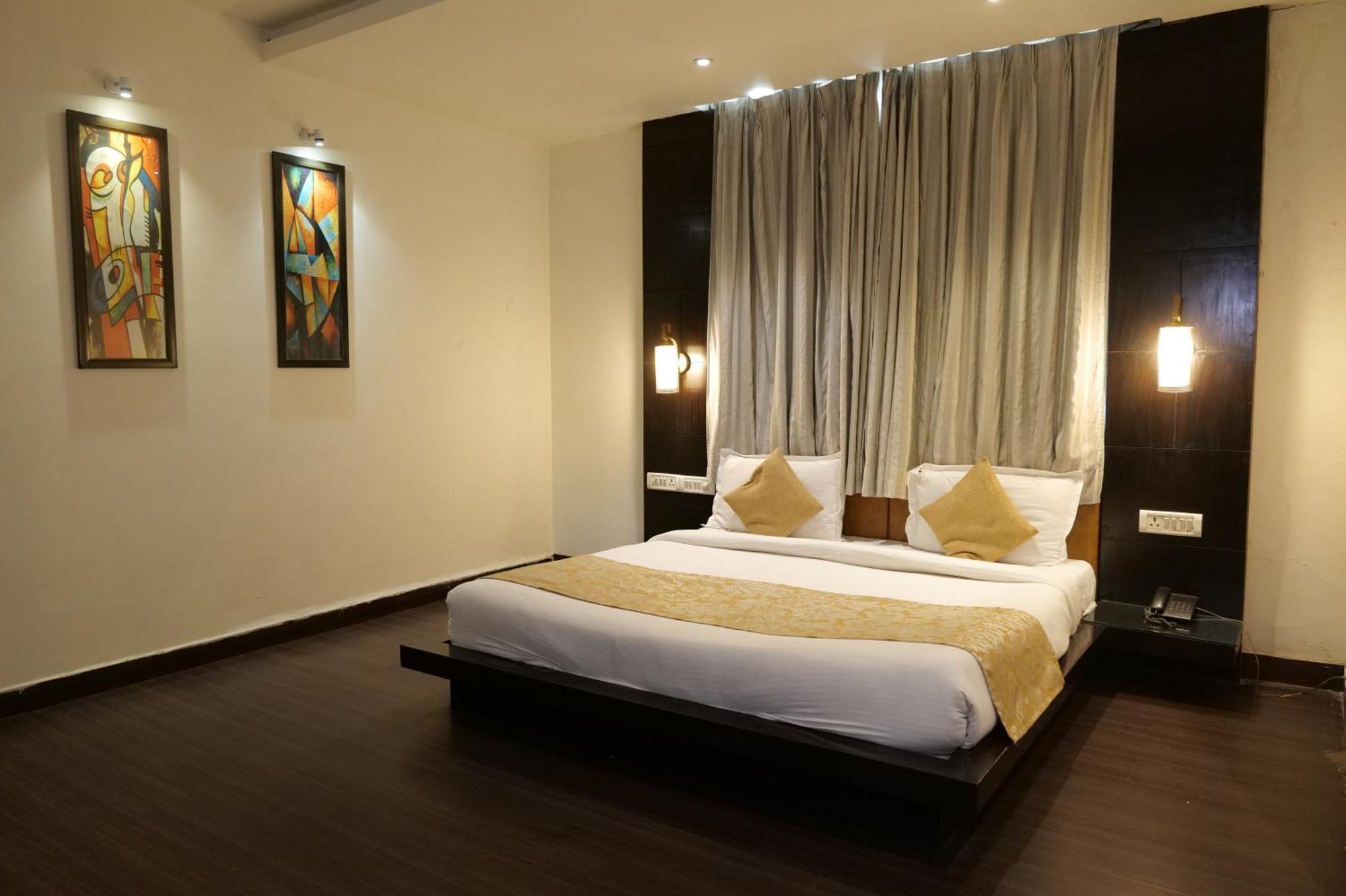 Hotel Anand Castle Kashipur Exterior foto