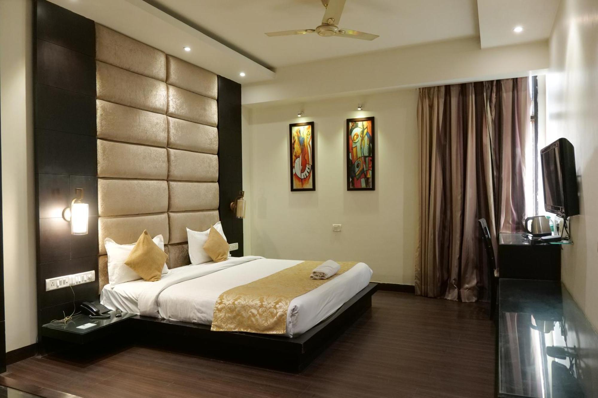Hotel Anand Castle Kashipur Exterior foto