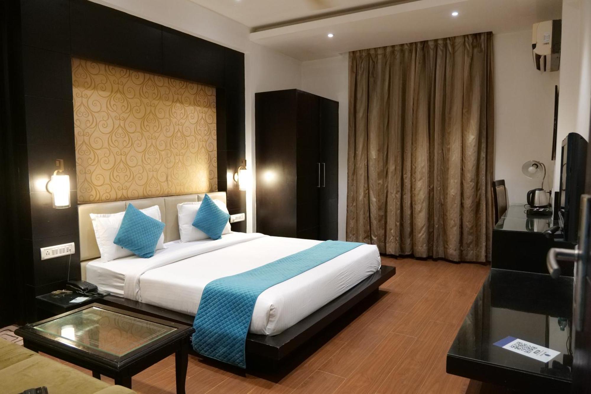 Hotel Anand Castle Kashipur Exterior foto